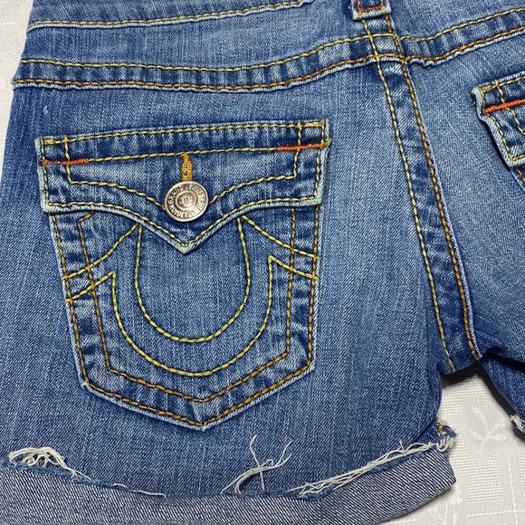 Cute & Casual True Religion denim shorts - Picture 6 of 12